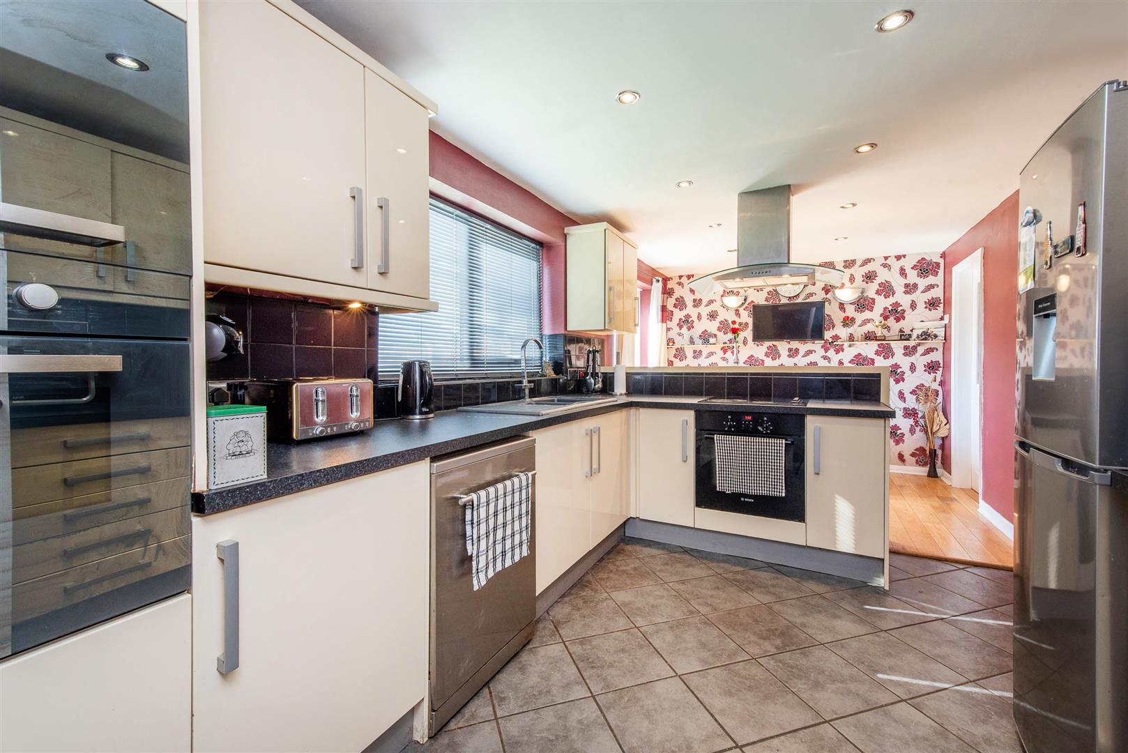 5 bed property in Holland House Road, Preston